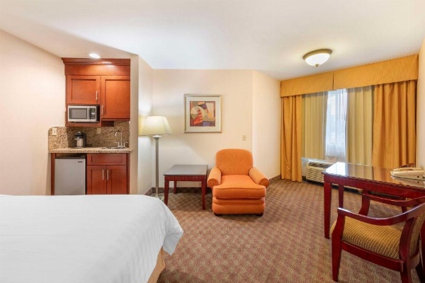 Best Western Plus West Covina Inn image 25