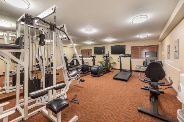 Best Western Plus West Covina Inn image 9